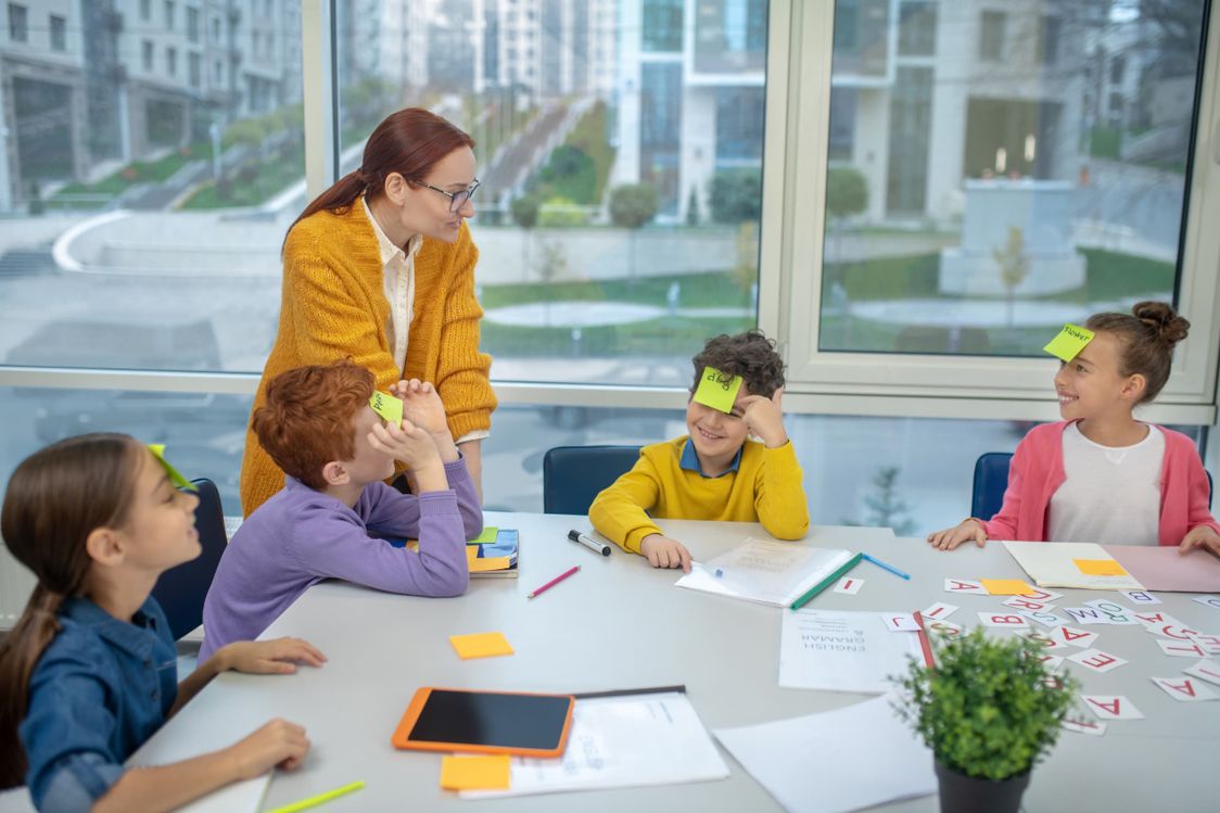 CALEDONIA-ENGLISH-CENTRE_estudiantes-niños